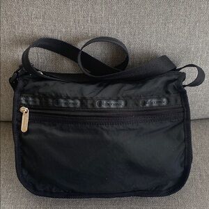 LeSportsac Classic Vintage Black Nylon Crossbody Messenger Bag
